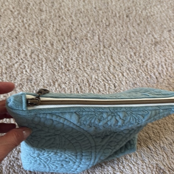 Quilted Teal Pouch - Picture 2 of 3